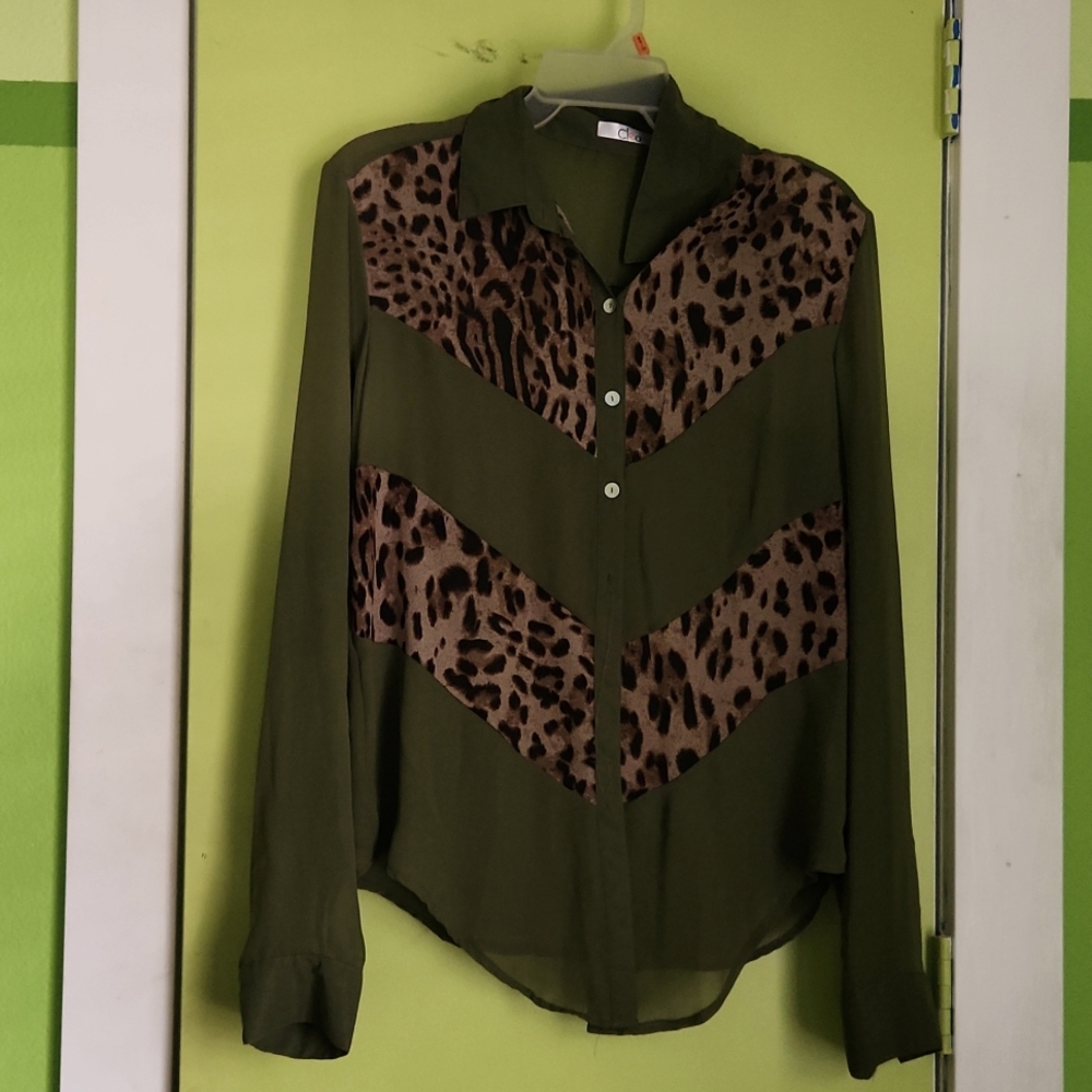 Ladies shirt sheer material great to wear on hot summer days.